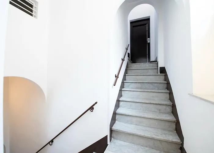 Tiberim Trastevere 10